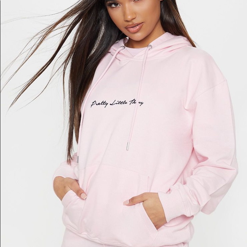 PRETTYLITTLETHING EMBROIDERED SWEATSHIRT
